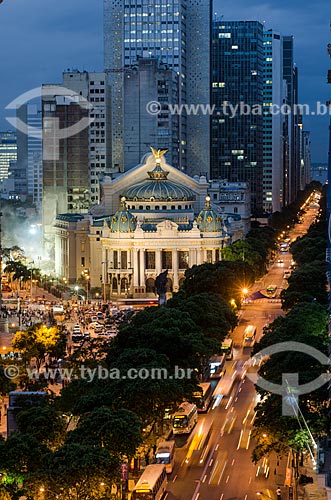  Assunto: Vista do centro da cidade com Theatro Municipal do Rio de Janeiro (1909) / Local: Rio de Janeiro (RJ) - Brasil / Data: 01/2012 