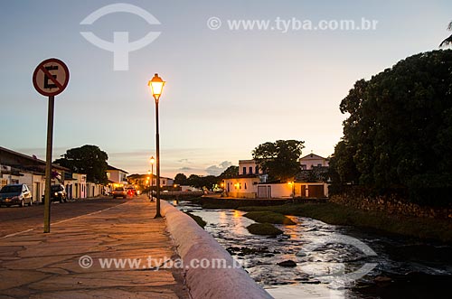  Assunto: Vista noturna do Rio Vermelho e Casario colonial  / Local: Goiás - Goiás (GO) - Brasil / Data: 05/2012 
