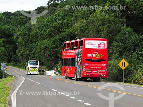  Assunto: Ônibus turístico na Estrada do Caracol / Local: Canela - Rio Grande do Sul (RS) - Brasil / Data: 04/2014 