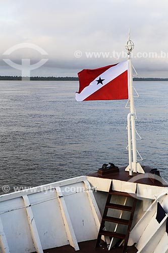  Assunto: Barco fazendo a travessia entre Belém (PA) e Manaus (AM) / Local: Breves - Pará (PA) - Brasil / Data: 03/2014 