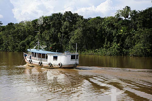  Assunto: Barco no Rio Macujubim / Local: Breves - Pará (PA) - Brasil / Data: 03/2014 