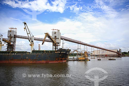  Assunto: Navio cargueiro no porto de Santarém / Local: Santarém - Pará (PA) - Brasil / Data: 03/2014 