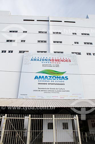  Assunto: Fachada do Centro Cultural e Esportivo Amazonino Mendes (1988) - também conhecido como Bumbódromo / Local: Parintins - Amazonas (AM) - Brasil / Data: 03/2014 