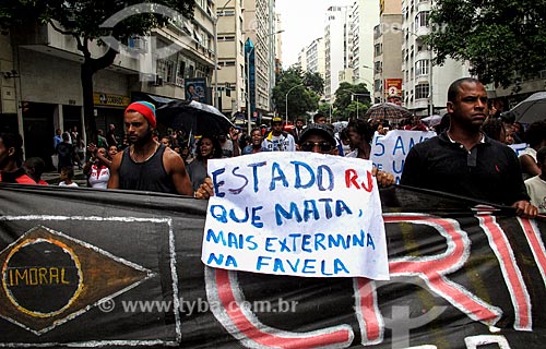  Assunto: Manifestação pela morte de Douglas Rafael (DG) / Local: Copacabana - Rio de Janeiro (RJ) - Brasil / Data: 04/2014 