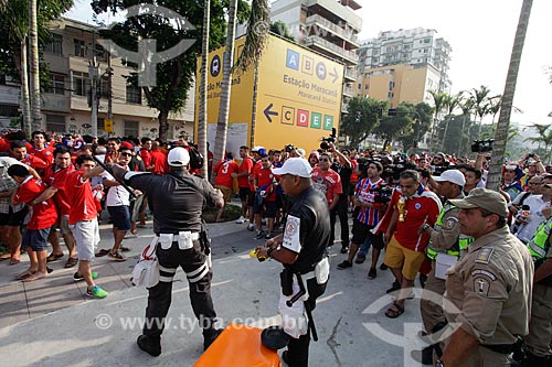  Assunto: Policiamento no local onde houve a invasão ao Estádio Jornalista Mário Filho - também conhecido como Maracanã - antes do jogo entre Espanha x Chile / Local: Maracanã - Rio de Janeiro (RJ) - Brasil / Data: 06/2014 