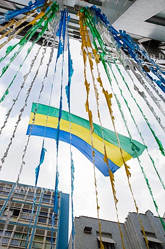  Assunto: Rua Corrêa Dutra enfeitada com as cores do Brasil para a Copa do Mundo / Local: Catete - Rio de Janeiro (RJ) - Brasil / Data: 06/2014 