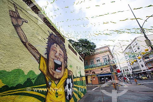  Assunto: Grafite na Rua do Catete enfeitada para a Copa do Mundo / Local: Catete - Rio de Janeiro (RJ) - Brasil / Data: 06/2014 