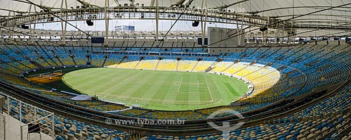 Assunto: Uso da máquina de iluminação artificial para fotossíntese do gramado no Estádio Jornalista Mário Filho (1950) - também conhecido como Maracanã / Local: Maracanã - Rio de Janeiro (RJ) - Brasil / Data: 05/2014 