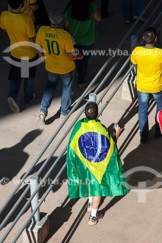  Assunto: Torcedores chegando ao jogo entre Brasil x Croácia na Arena Corinthians pela Copa do Mundo no Brasil / Local: Itaquera - São Paulo (SP) - Brasil / Data: 06/2014 