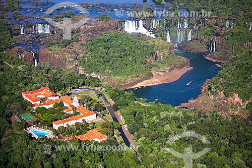  Assunto: Foto aérea do Belmond Hotel das Cataratas com as Cataratas do Iguaçu / Local: Foz do Iguaçu - Paraná (PR) - Brasil / Data: 05/2008 