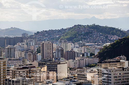  Assunto: Prédios da Tijuca com Morro da Mangueira ao fundo / Local: Tijuca - Rio de Janeiro (RJ) - Brasil / Data: 07/2014 