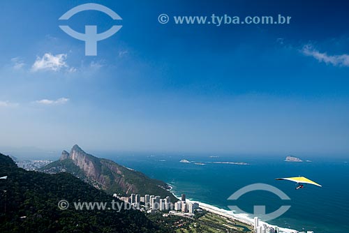  Assunto: Voo duplo de asa delta na rampa da Pedra Bonita / Local: São Conrado - Rio de Janeiro (RJ) - Brasil / Data: 06/2014 