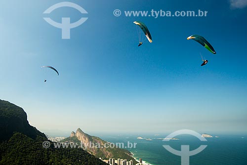 Assunto: Pessoas praticando voo livre na Rampa Pedra Bonita / Local: São Conrado - Rio de Janeiro (RJ) - Brasil / Data: 06/2014 