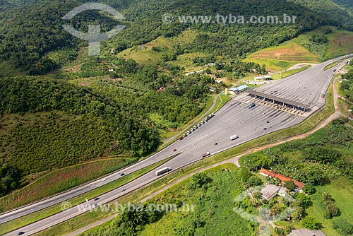  Foto aérea do pedágio na Rodovia Régis Bittencourt (BR-116)  - Miracatu - São Paulo (SP) - Brasil