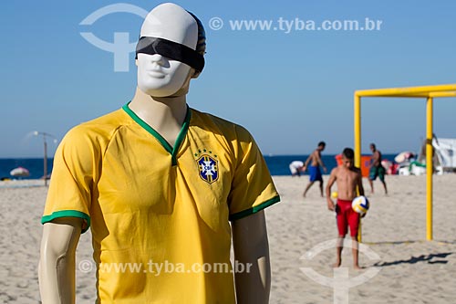  Manifestação contra os gastos da Copa do Mundo na Praia de Copacabana realizada pela ONG Rio de Paz  - Rio de Janeiro - Rio de Janeiro (RJ) - Brasil