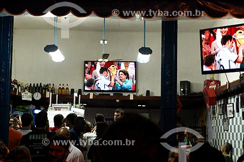  Torcedores assistindo o Jogo final da Copa do Mundo 2014 no bar Bode Cheiroso  - Rio de Janeiro - Rio de Janeiro (RJ) - Brasil