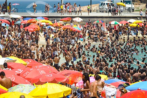  Banhistas na Praia do Arpoador  - Rio de Janeiro - Rio de Janeiro (RJ) - Brasil