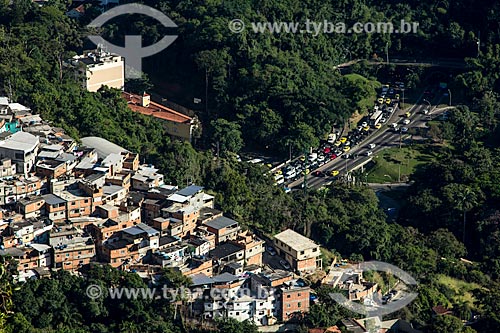  Favela Cerro Corá com trânsito do Túnel Rebouças ao fundo  - Rio de Janeiro - Rio de Janeiro (RJ) - Brasil