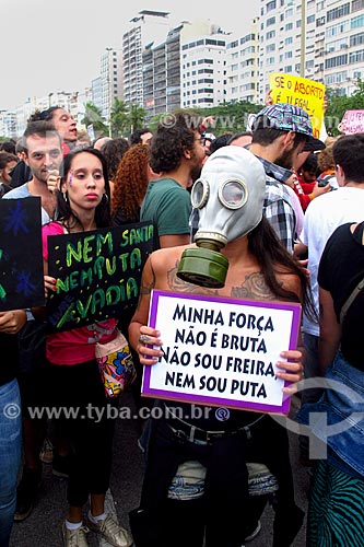  Marcha das Vadias na orla da Praia de Copacabana  - Rio de Janeiro - Rio de Janeiro (RJ) - Brasil