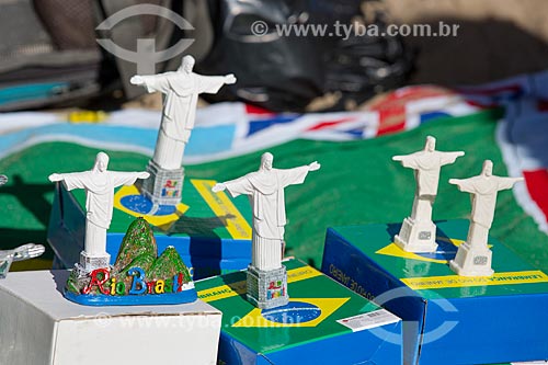  Artesanato à venda na Praia de Copacabana durante a Copa do Mundo no Brasil  - Rio de Janeiro - Rio de Janeiro (RJ) - Brasil