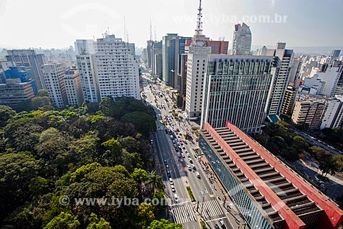  Vista geral da Avenida Paulista com o Parque Tenente Siqueira Campos - também conhecido como Parque Trianon - à esquerda - e o Museu de Arte de São Paulo (MASP)  - São Paulo - São Paulo (SP) - Brasil