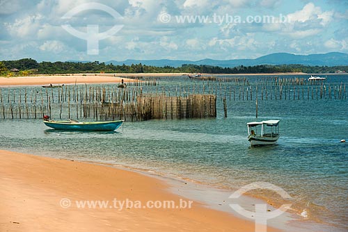  Barcos na orla da praia de Vila de Barra Grande  - Maraú - Bahia (BA) - Brasil