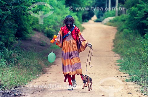  Bate-bola carregando cachorro  - Rio de Janeiro - Rio de Janeiro (RJ) - Brasil