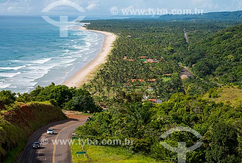  Vista da Rodovia BA-001 a partir do Mirante da Serra Grande com a praia da Barra do Sergi ao fundo  - Uruçuca - Bahia (BA) - Brasil