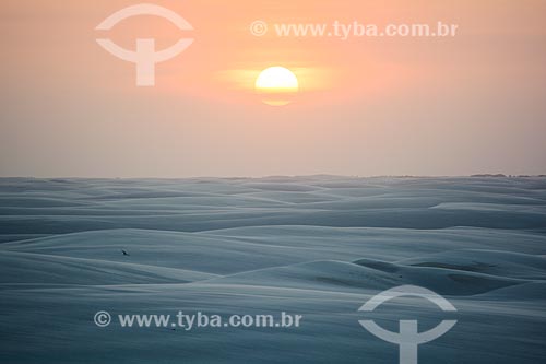  Pôr do sol no Parque Nacional dos Lençóis Maranhenses  - Barreirinhas - Maranhão (MA) - Brasil