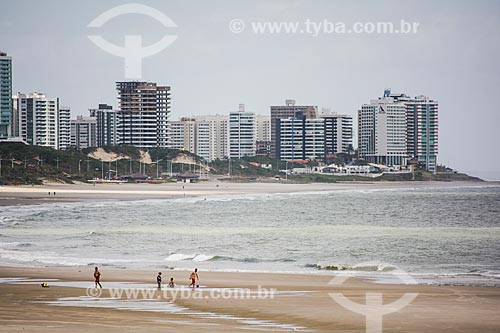  Orla da Praia do Calhau com prédios ao fundo  - São Luís - Maranhão (MA) - Brasil