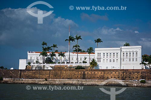  Palácio dos Leões (1766) - sede do Governo do Estado - visto a partir da foz do Rio Bacanga  - São Luís - Maranhão (MA) - Brasil