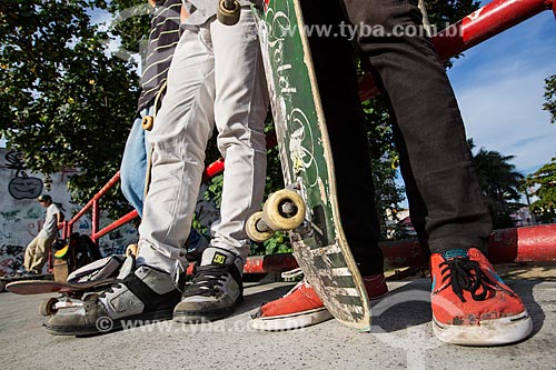  Skatistas na Pista de Skate da Via Light  - Nova Iguaçu - Rio de Janeiro (RJ) - Brasil