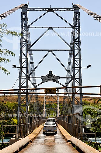  Ponte Pênsil Affonso Penna (1909) sobre o Rio Paranaíba - divisa entre as cidade de Itumbiara (GO) e Araporã (MG)  - Itumbiara - Goiás (GO) - Brasil