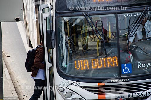 Ônibus na Rodovia Presidente Dutra  - Mesquita - Rio de Janeiro (RJ) - Brasil
