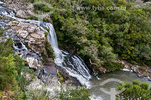  Cachoeira na Reserva Ecológica do Parque da Cachoeira  - Canela - Rio Grande do Sul (RS) - Brasil