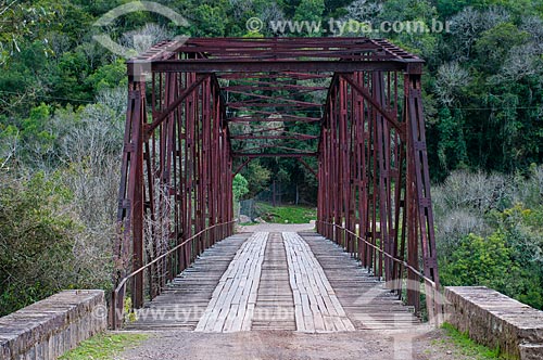  Ponte Passo do Inferno na Reserva Ecológica do Parque da Cachoeira  - Canela - Rio Grande do Sul (RS) - Brasil