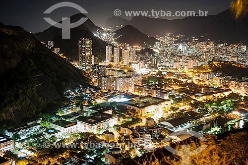  Vista dos bairros da Urca e Botafogo durante à noite  - Rio de Janeiro - Rio de Janeiro (RJ) - Brasil