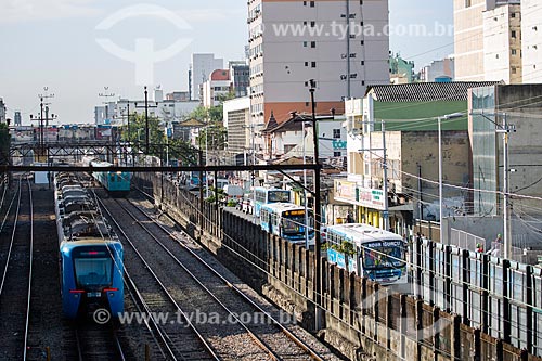  Trem passando pelo centro de Nova Iguaçu  - Nova Iguaçu - Rio de Janeiro (RJ) - Brasil