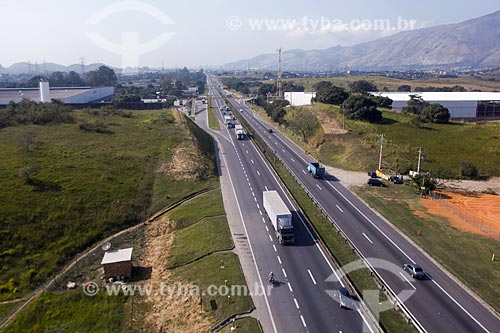  Rodovia Presidente Dutra, também conhecida como Via Dutra - BR-116
  - Rio de Janeiro (RJ) - Brasil