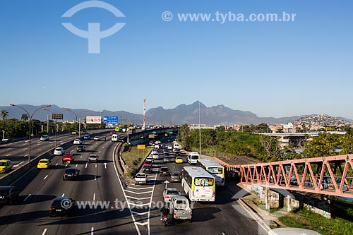  Veículos na Linha Vermelha  - Rio de Janeiro - Rio de Janeiro (RJ) - Brasil