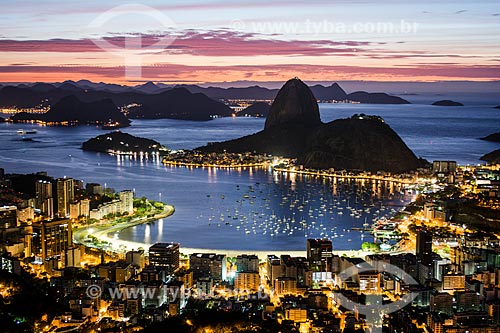  Vista do nascer do sol no Pão de Açúcar a partir do Mirante Dona Marta  - Rio de Janeiro - Rio de Janeiro (RJ) - Brasil