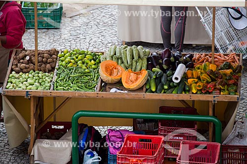  Legumes à venda na feira de alimentos orgânicos da Praça Luís de Camões  - Rio de Janeiro - Rio de Janeiro (RJ) - Brasil