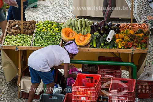  Legumes à venda na feira de alimentos orgânicos da Praça Luís de Camões  - Rio de Janeiro - Rio de Janeiro (RJ) - Brasil