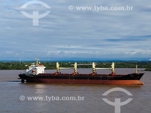  Navio cargueiro no Lago Guaíba  - Porto Alegre - Rio Grande do Sul (RS) - Brasil
