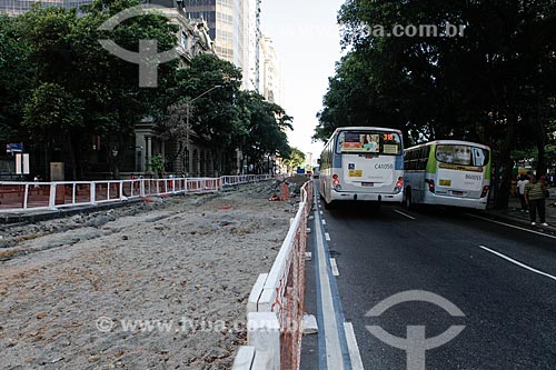  Canteiro de obras da implantação do veículo leve sobre trilhos na Avenida Rio Branco  - Rio de Janeiro - Rio de Janeiro (RJ) - Brasil