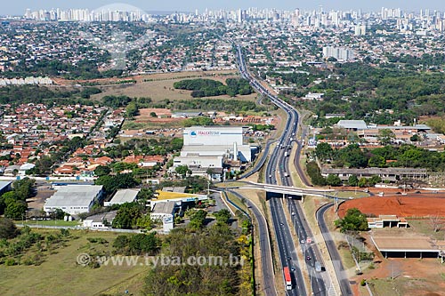  Trecho da Rodovia Transbrasiliana (BR-153) - também conhecida como Rodovia Belém-Brasília e Rodovia Bernardo Sayão - próximo à Goiânia  - Goiânia - Goiás (GO) - Brasil
