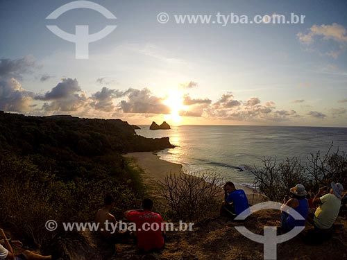  Pôr do sol no Mirante do Boldró com os Morro Dois Irmãos ao fundo  - Fernando de Noronha - Pernambuco (PE) - Brasil