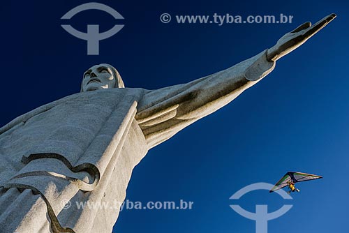 Asa-delta motorizada sobre o Cristo Redentor  - Rio de Janeiro - Rio de Janeiro (RJ) - Brasil