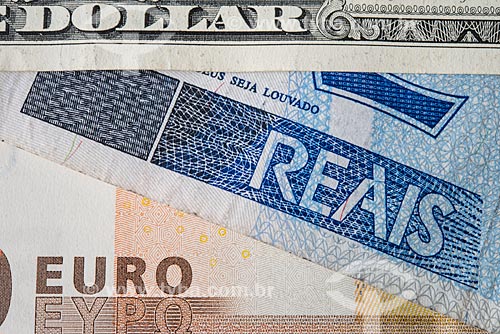  Cédulas do Real, Euro e Dólar
  - Rio de Janeiro - Rio de Janeiro (RJ) - Brasil
