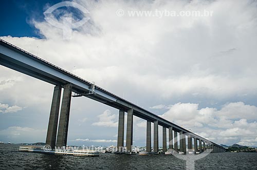  Vista da Ponte Rio-Niterói (1974) durante a travessia entre Rio de Janeiro e Paquetá  - Rio de Janeiro - Rio de Janeiro (RJ) - Brasil